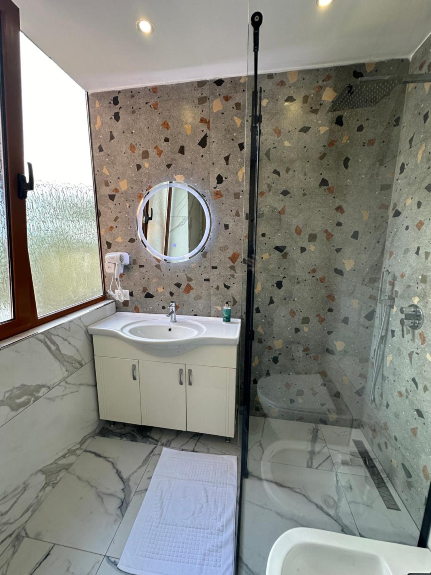 Xhimi'S Seaside Apartments Durres Luaran gambar